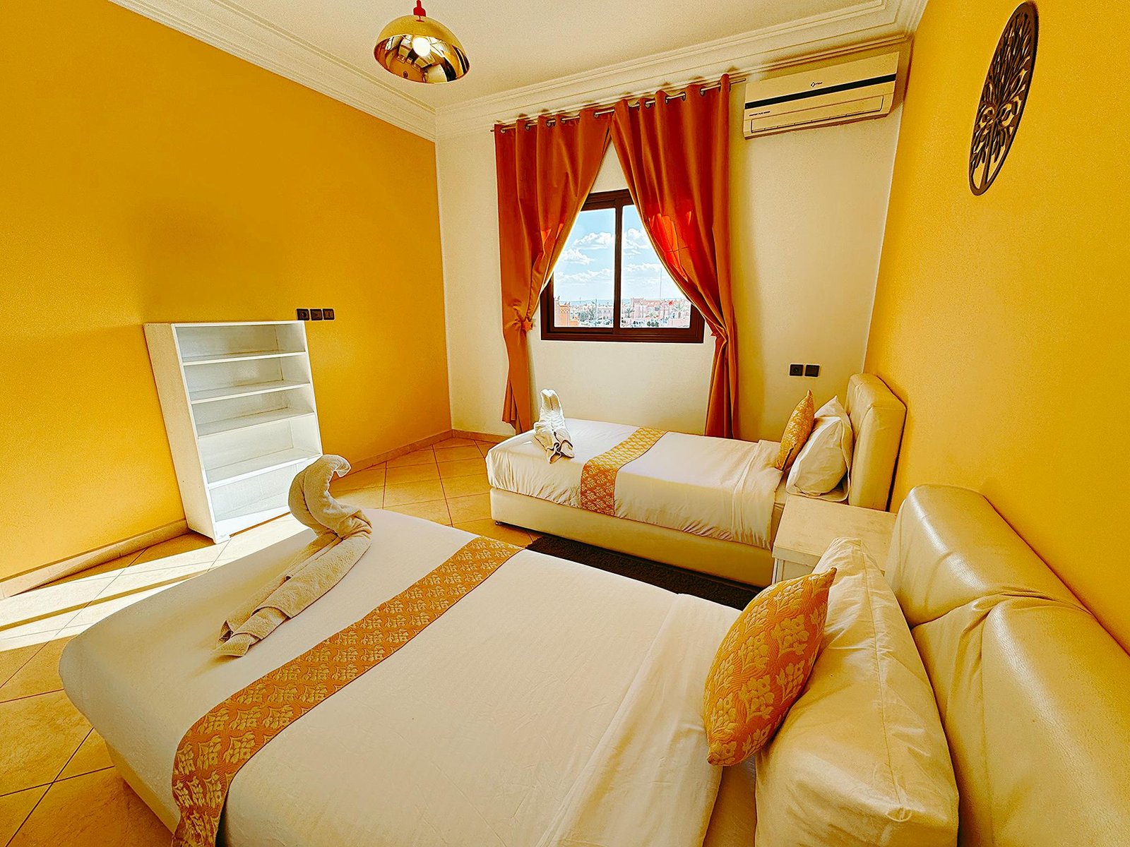 KUZ — Residence Chay, interior photo
