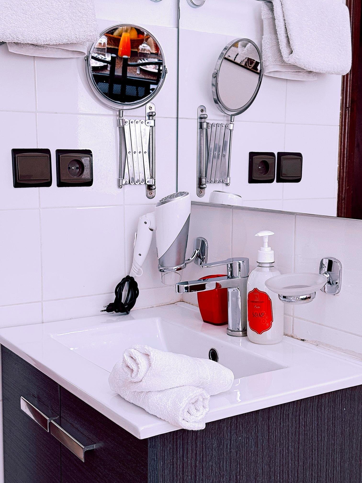 YAN — Residence Chay, interior photo